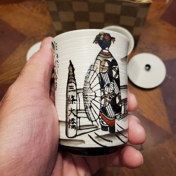 Vintage Japanese Kyoto Geisha Husband and Wife Boxed Lidded Tea Cups - Picture 7 of 15